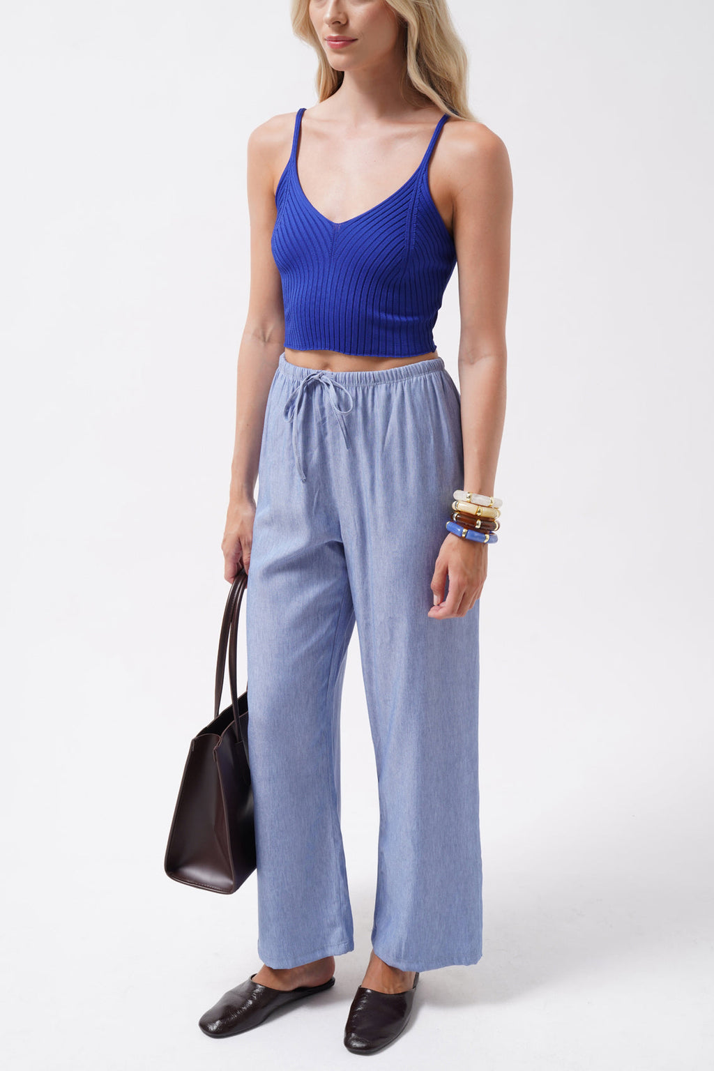 V Yaka Saks Crop Bluz