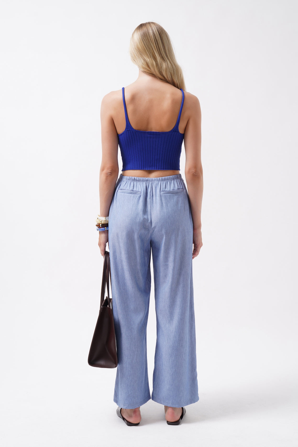 V Yaka Saks Crop Bluz
