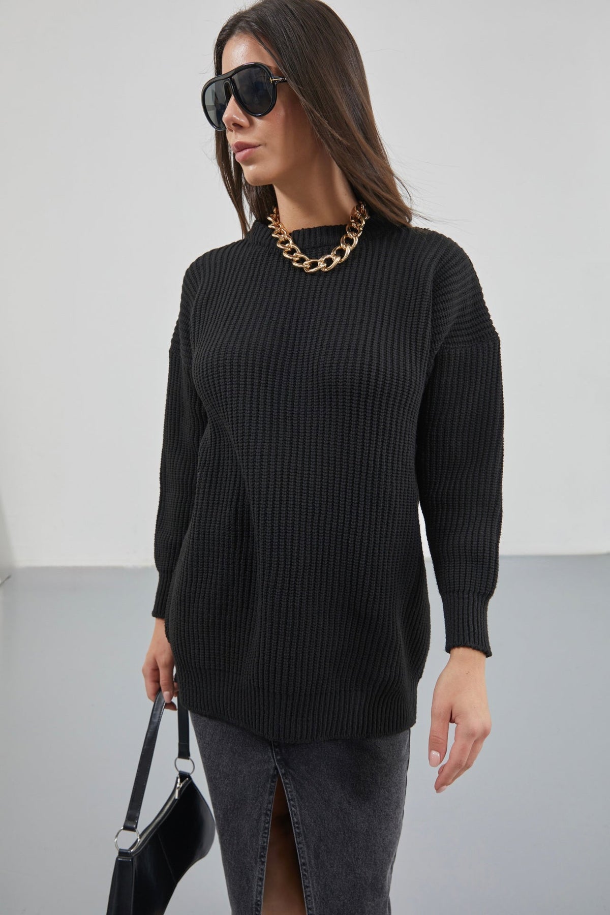 Oversize Siyah Örgü Kazak