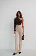 Asimetrik Tek Omuz Kahverengi Crop Top