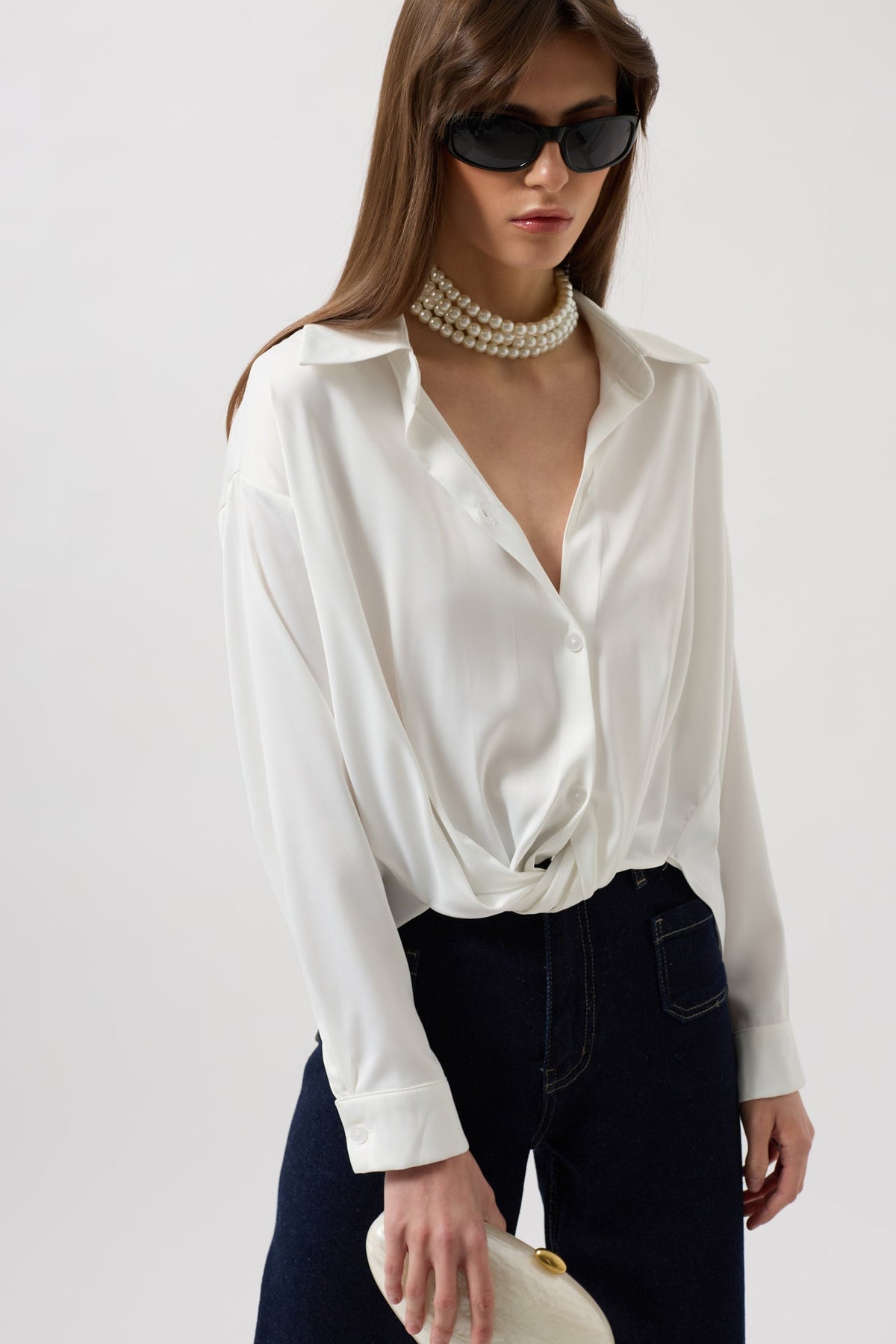 Bel Büzgülü Crop Saten Beyaz Gömlek