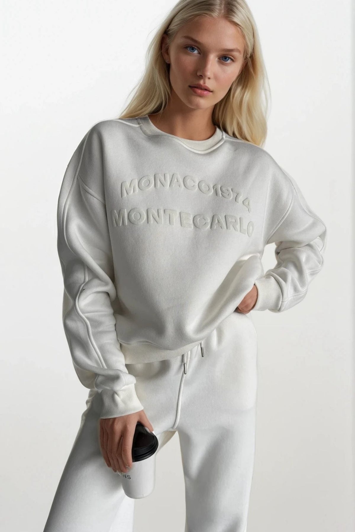 Bisiklet Yaka Kabartma Baskılı Ekru Sweatshirt