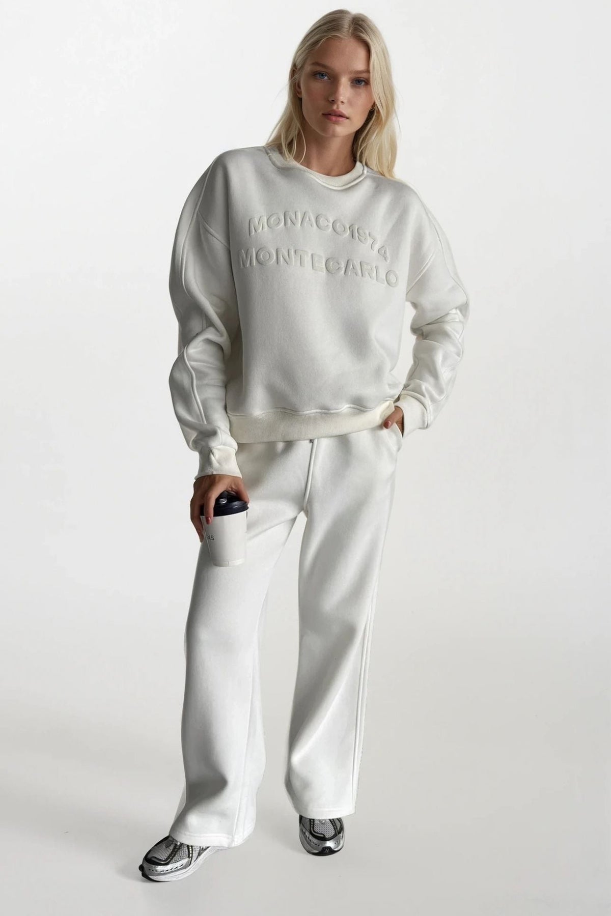 Bisiklet Yaka Kabartma Baskılı Ekru Sweatshirt