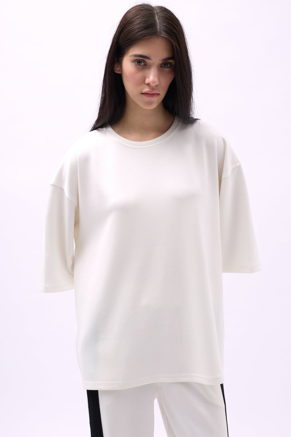 Bisiklet Yaka Oversize Beyaz T-Shirt