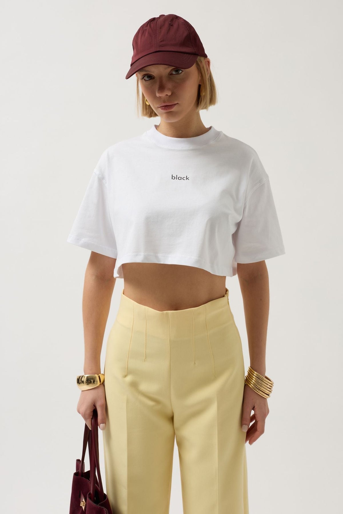 Black Baskılı Crop Beyaz T-Shirt