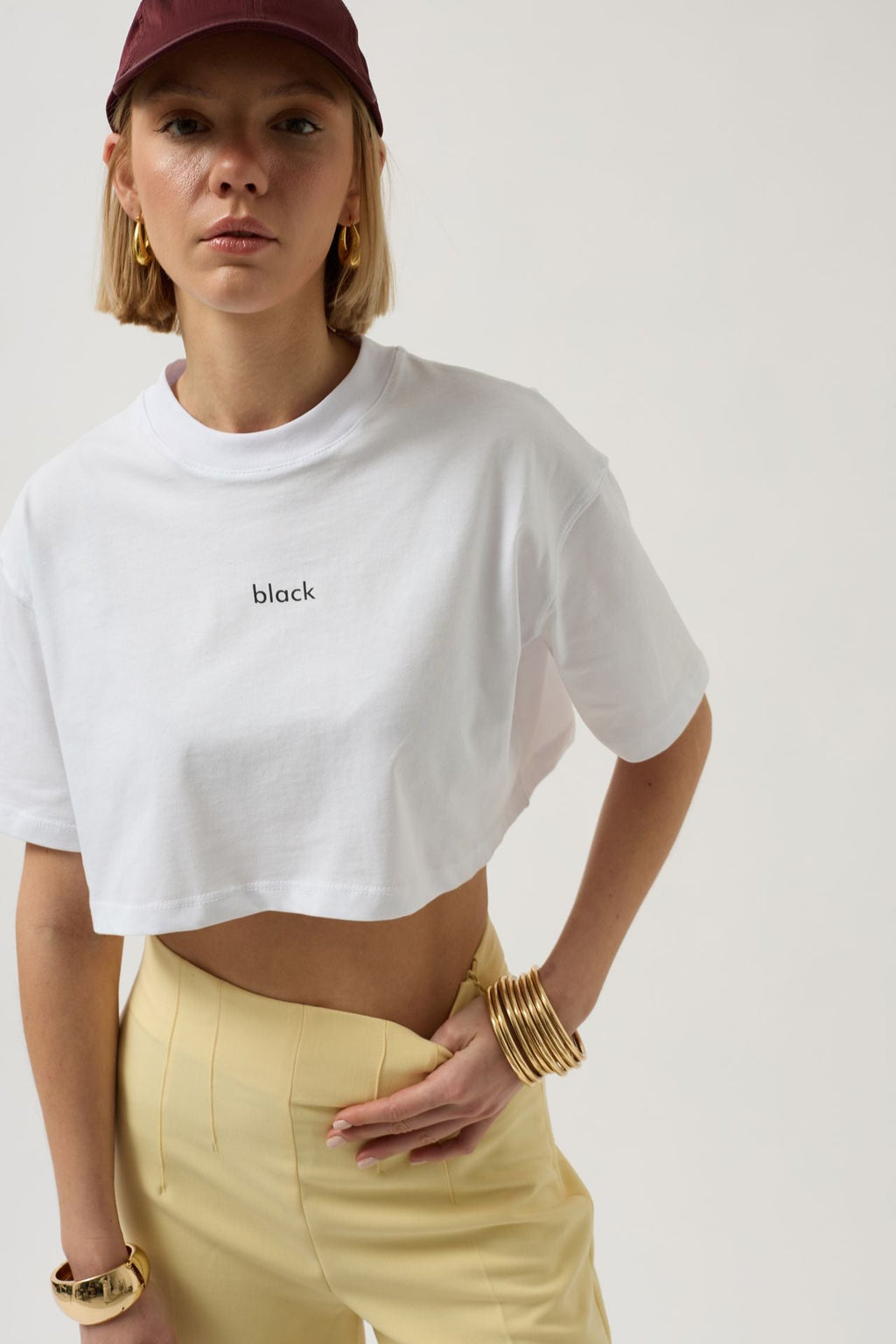 Black Baskılı Crop Beyaz T-Shirt