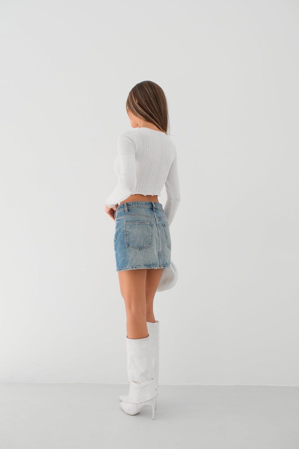 Büzgülü Beyaz Cutout Bluz