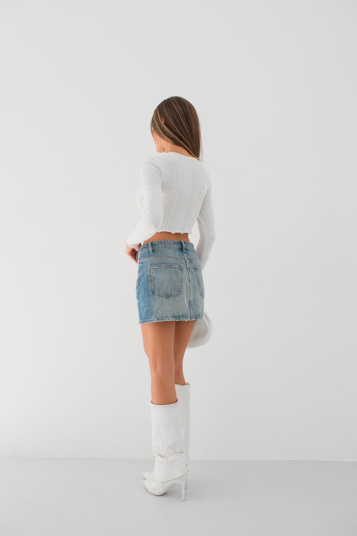 Büzgülü Beyaz Cutout Bluz