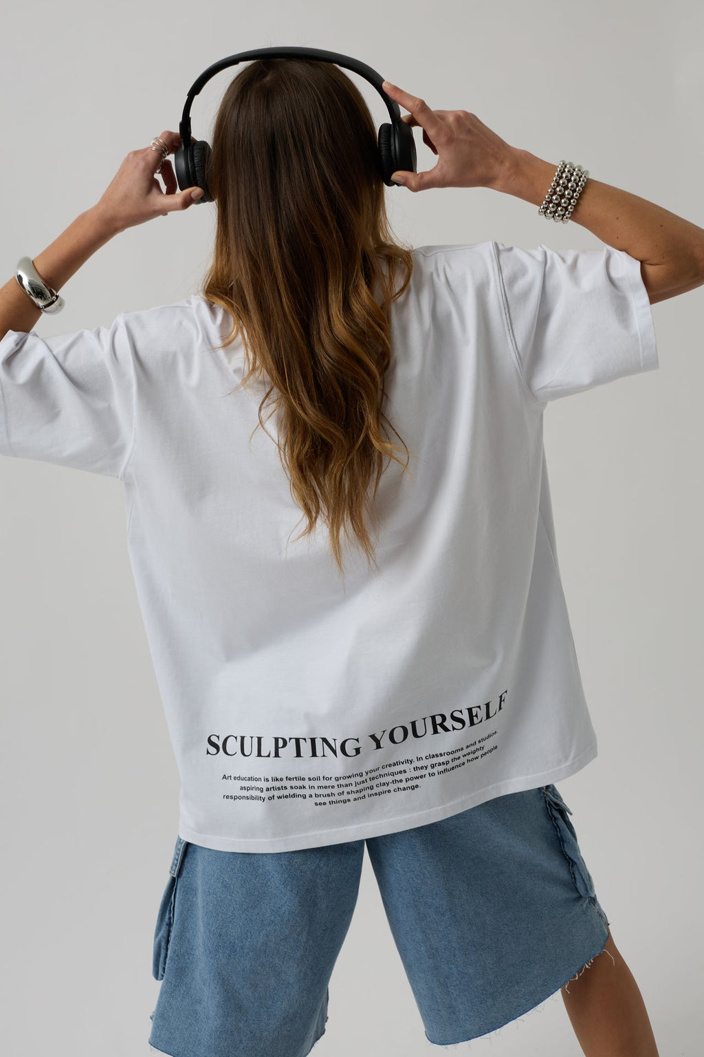 Etek Ucu Baskili Beyaz T-shirt