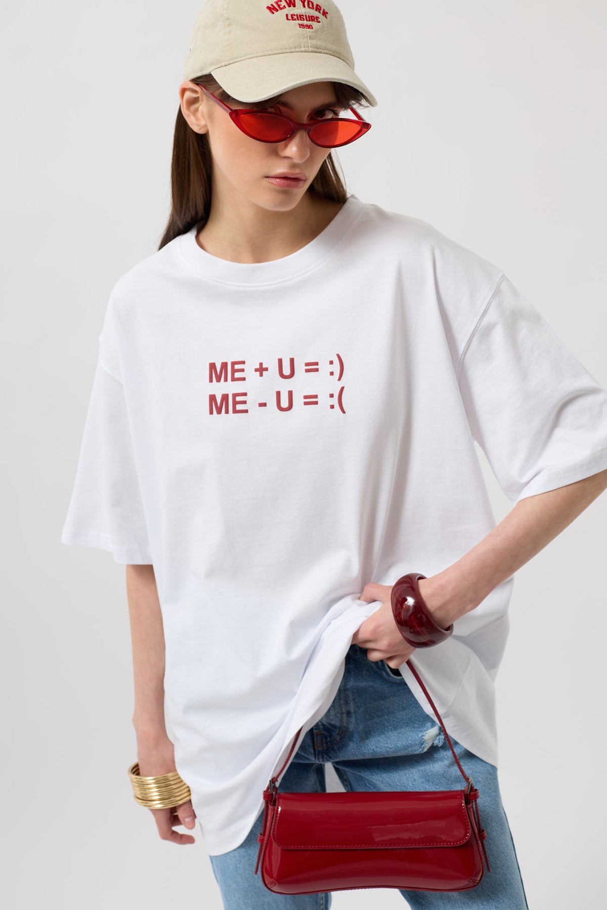 Kabartma Baskılı Beyaz T-Shirt