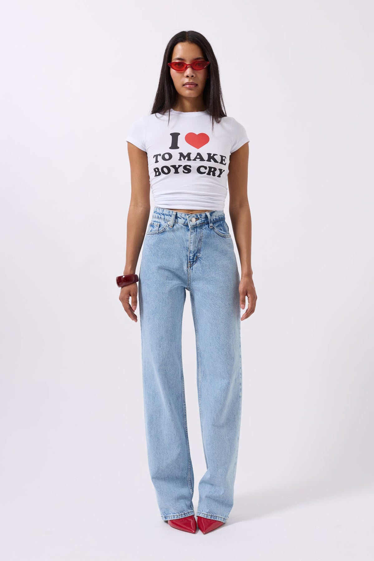 Nakış Detay Baskılı Crop Beyaz T-Shirt
