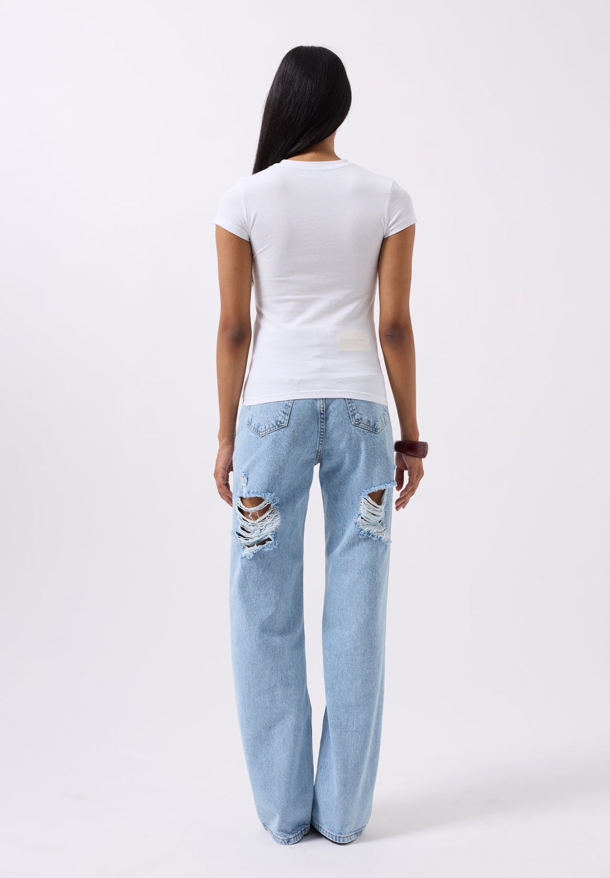 Nakış Detay Baskılı Crop Beyaz T-Shirt