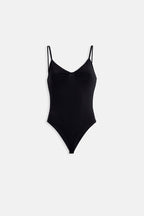 Önü Büzgülü Askılı Siyah Bodysuit