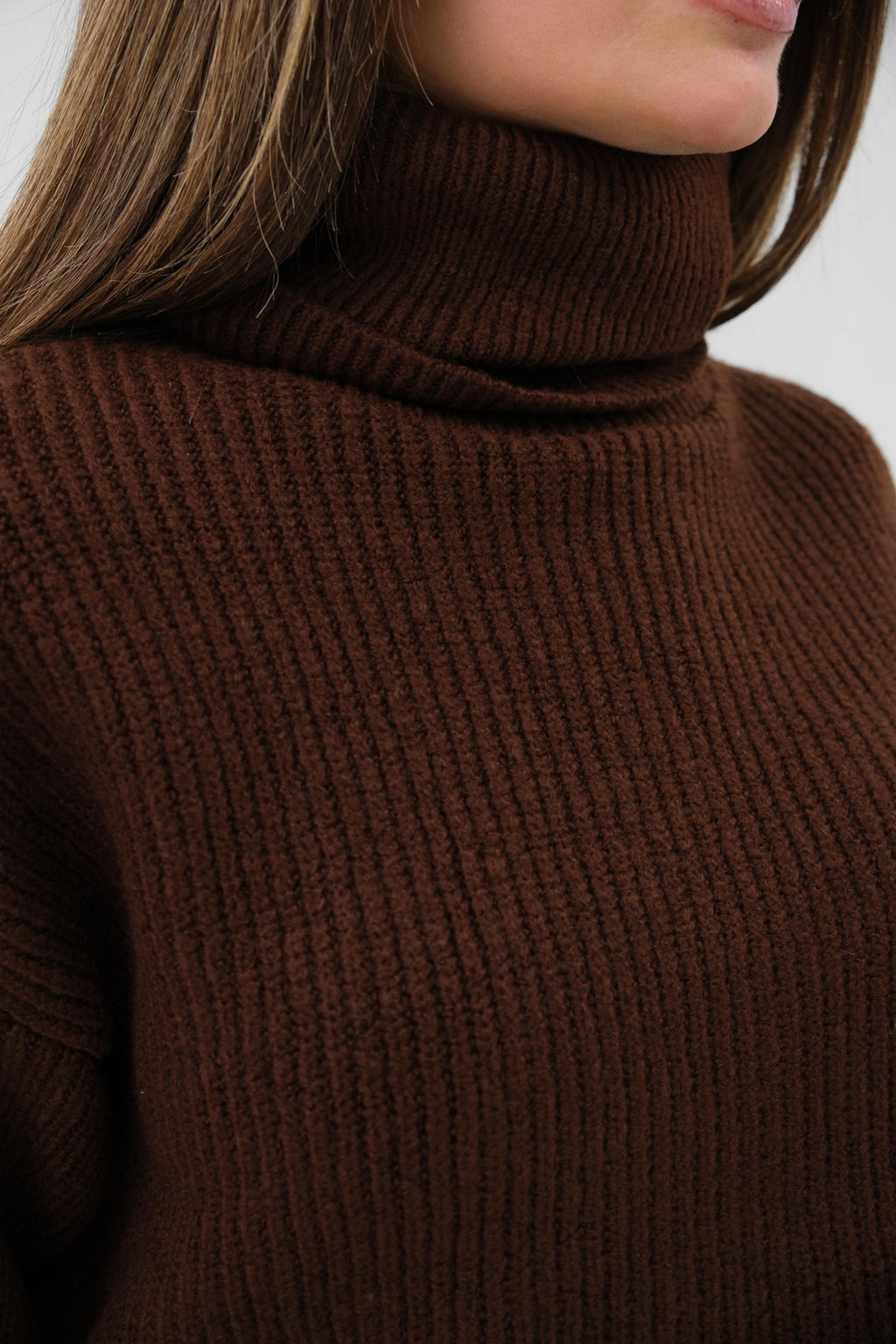 Oversize Balıkçı Yaka Kahverengi Triko Tunik