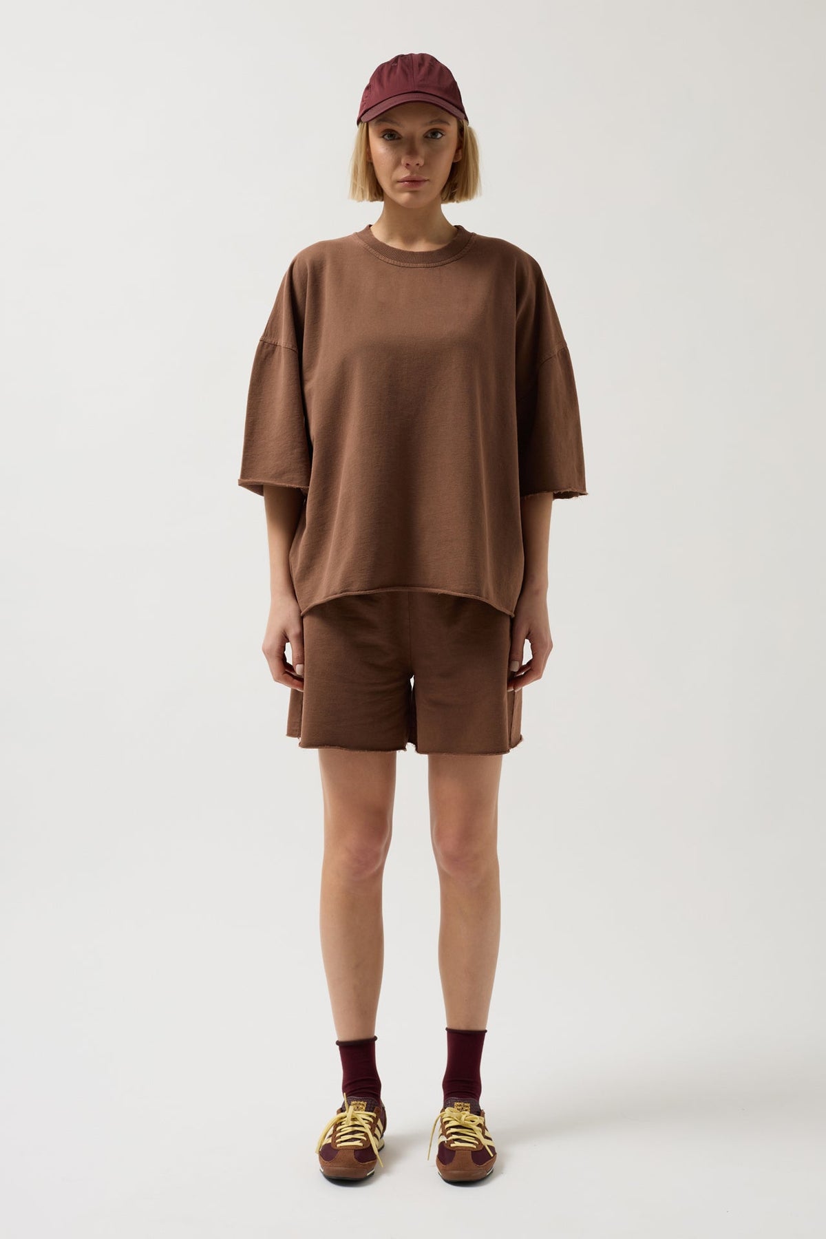 Oversize Lazer Kesim Bisiklet Yaka Kahverengi T-Shirt