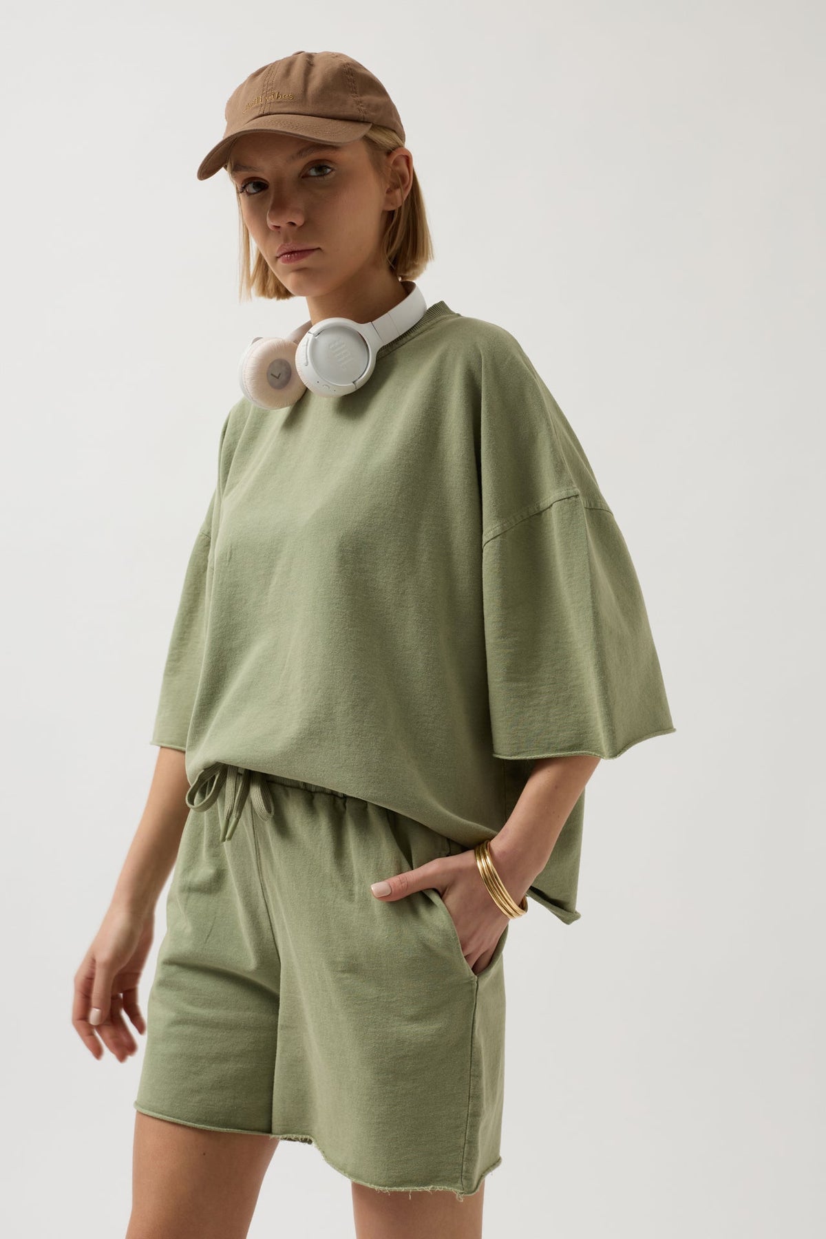 Oversize Lazer Kesim Bisiklet Yaka Haki T-Shirt