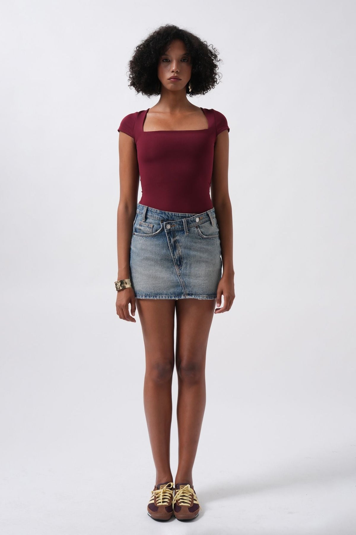 Pencere Detay Mini Dekolte Bordo Bluz