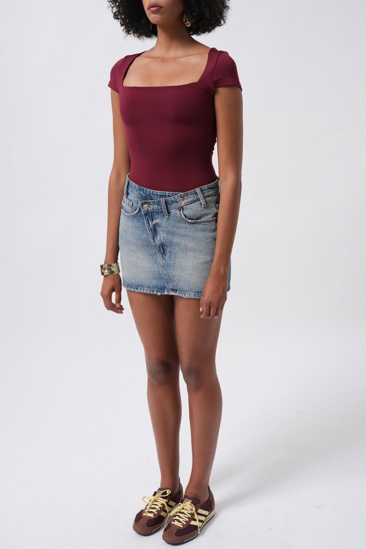 Pencere Detay Mini Dekolte Bordo Bluz