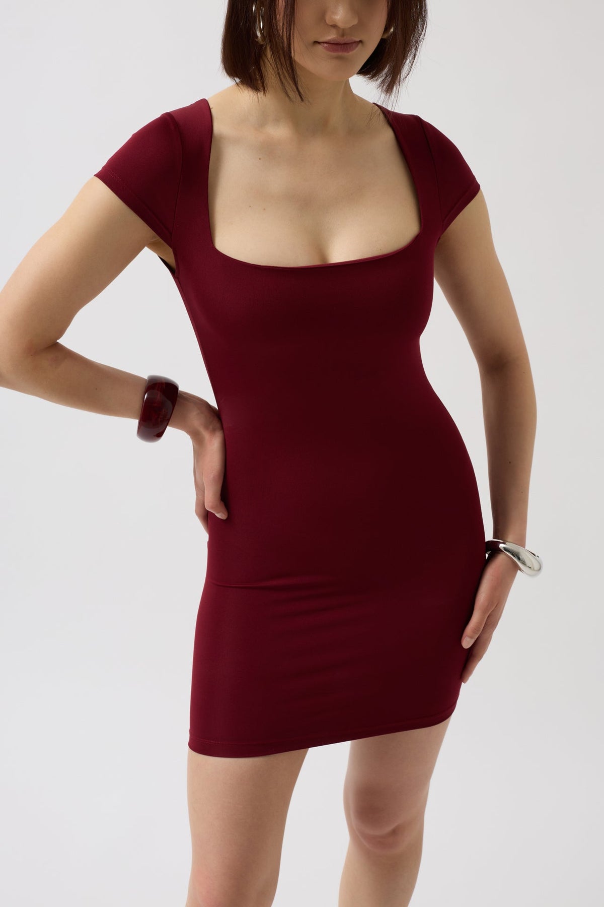 Pencere Detay Mini Dekolte Bordo Elbise