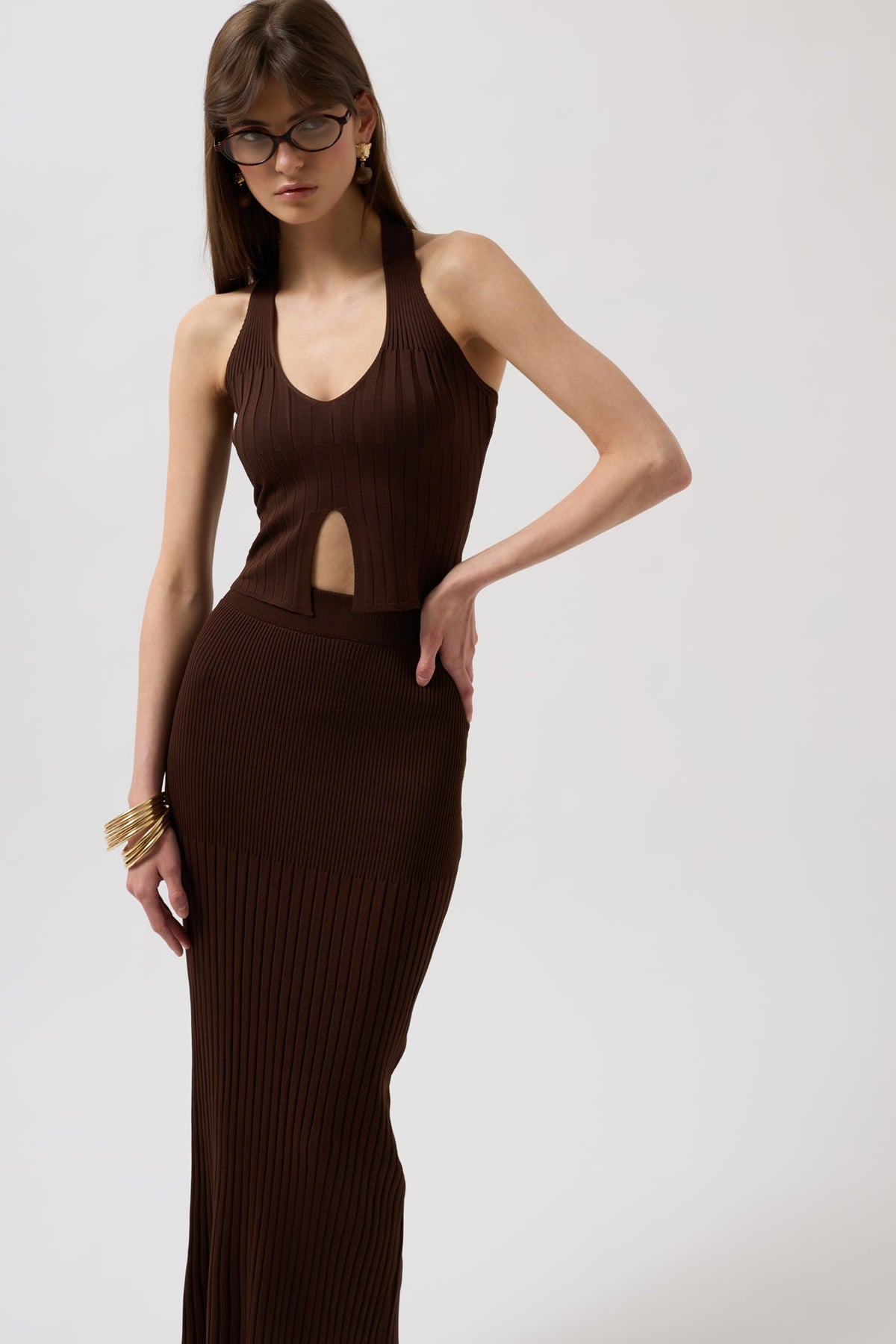 V Detay Dokulu Crop Kahverengi Bluz
